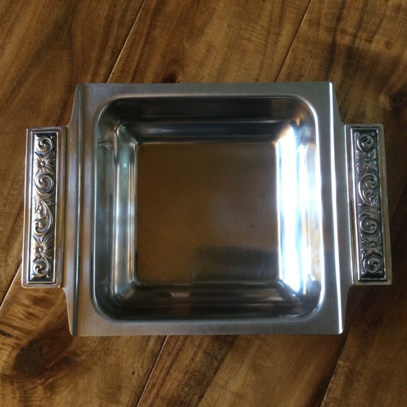 ✔️MCM Set of 2 International Decorators Stainless Servers - Picture 2 of 6